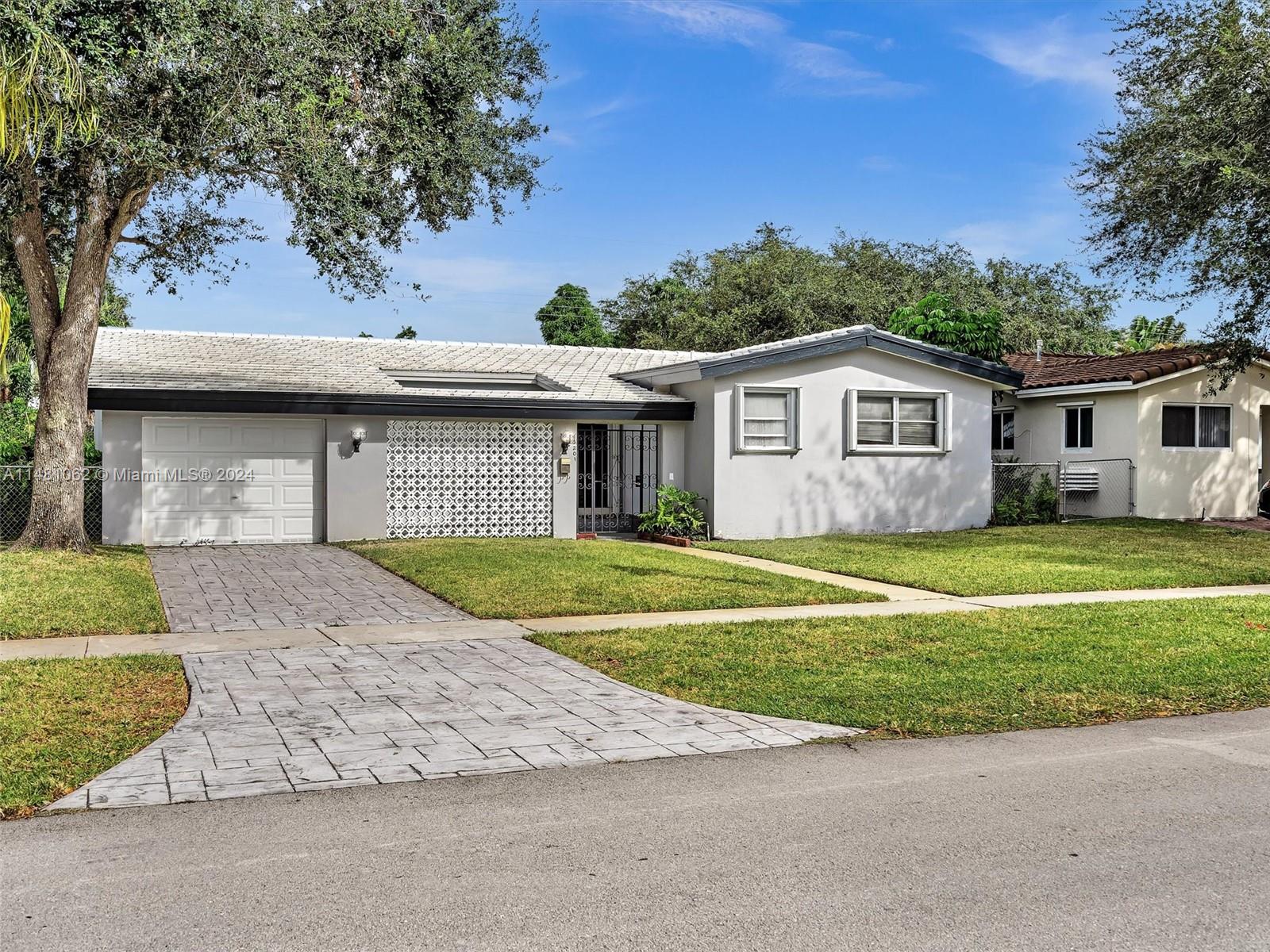 3201 Harding Street Hollywood, FL 33021 - Photo 1 of 54 Gallery Image 1