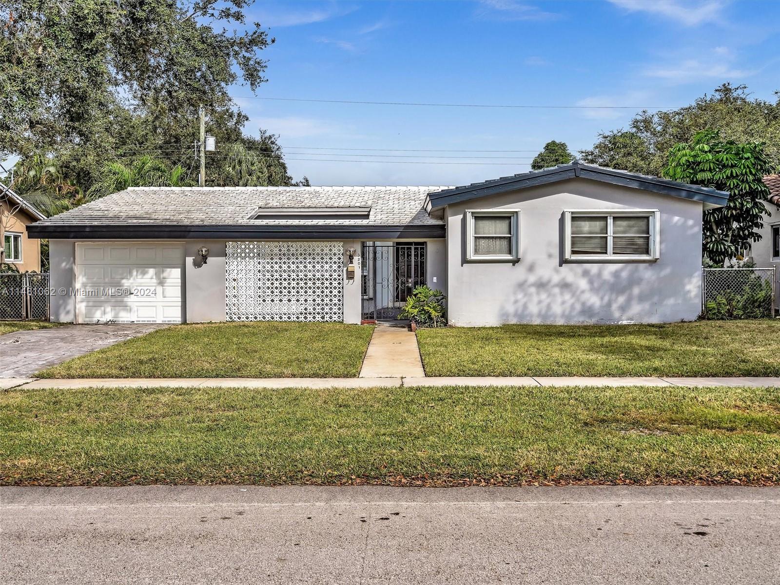 3201 Harding Street Hollywood, FL 33021 - Photo 8 of 54 Gallery Image 8