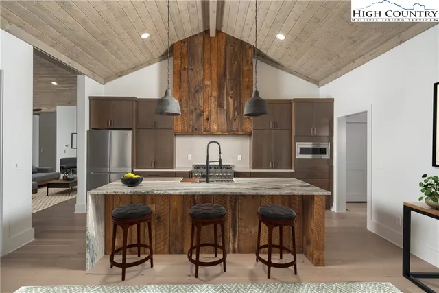 $1,825,000 | 188 Lavender Lane, Ferguson, NC 28624