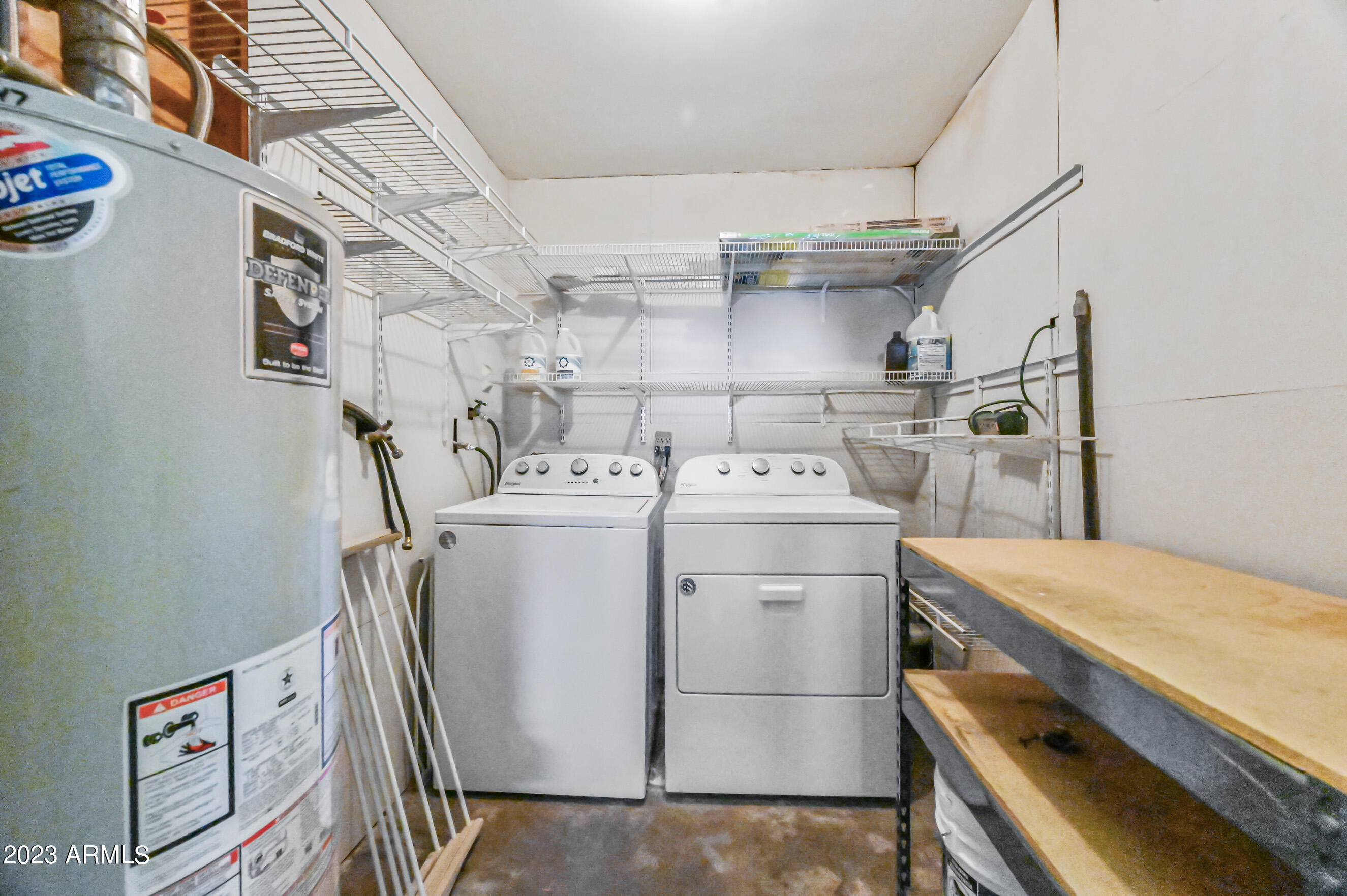 1227 East Las Palmaritas Drive Phoenix, AZ 85020 - Photo 17 of 22 a utility room with dryer and washer