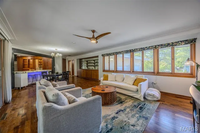 $375,000 | 376 Sunset Drive, Lebanon, MO 65536