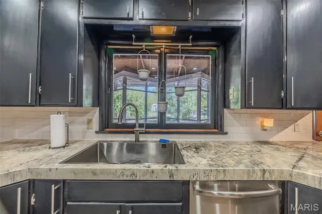 $375,000 | 376 Sunset Drive, Lebanon, MO 65536