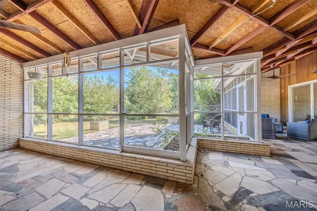 $375,000 | 376 Sunset Drive, Lebanon, MO 65536