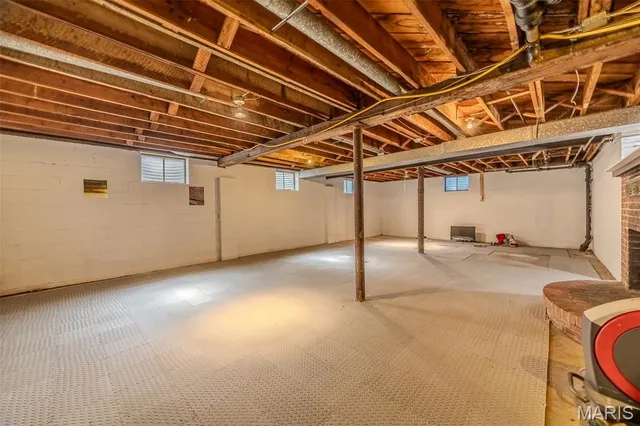 $375,000 | 376 Sunset Drive, Lebanon, MO 65536