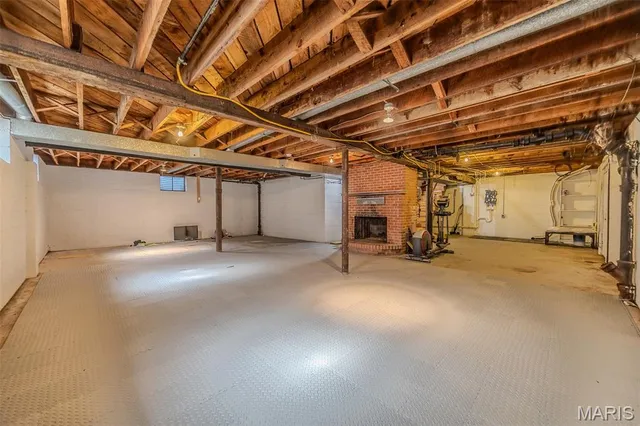 $375,000 | 376 Sunset Drive, Lebanon, MO 65536