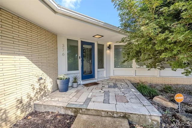 $375,000 | 376 Sunset Drive, Lebanon, MO 65536