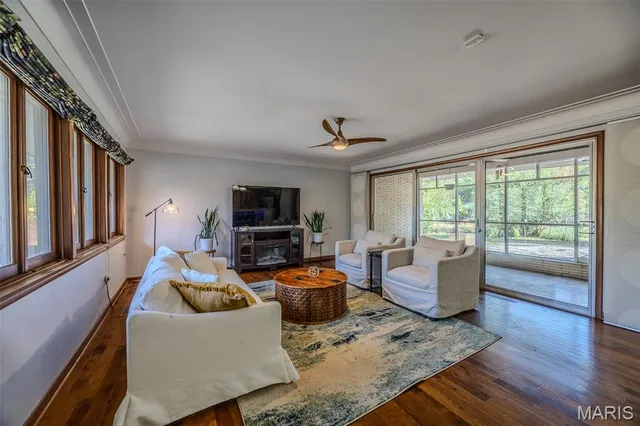 $375,000 | 376 Sunset Drive, Lebanon, MO 65536