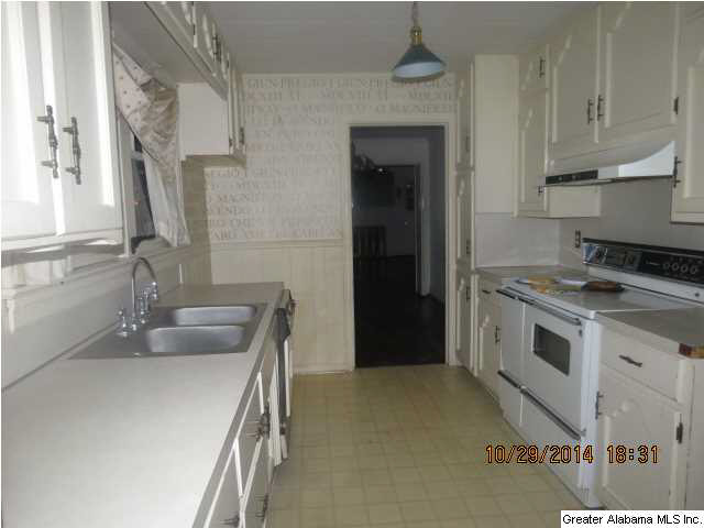 721 Martinwood Road Birmingham, AL 35235 - Photo 8 of 17