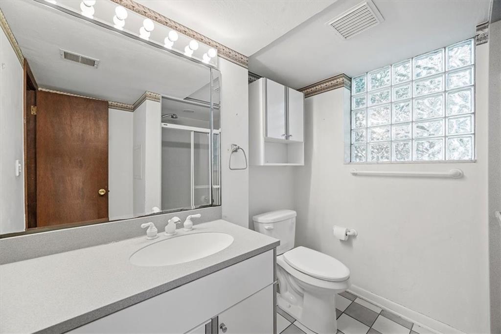 1576 Powers Run Road Pittsburgh, PA 15238 - Photo 19 of 38 Gallery Image 19