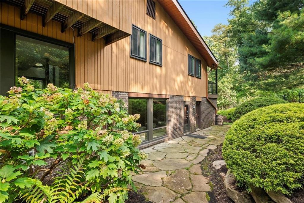 1576 Powers Run Road Pittsburgh, PA 15238 - Photo 30 of 38 Gallery Image 30