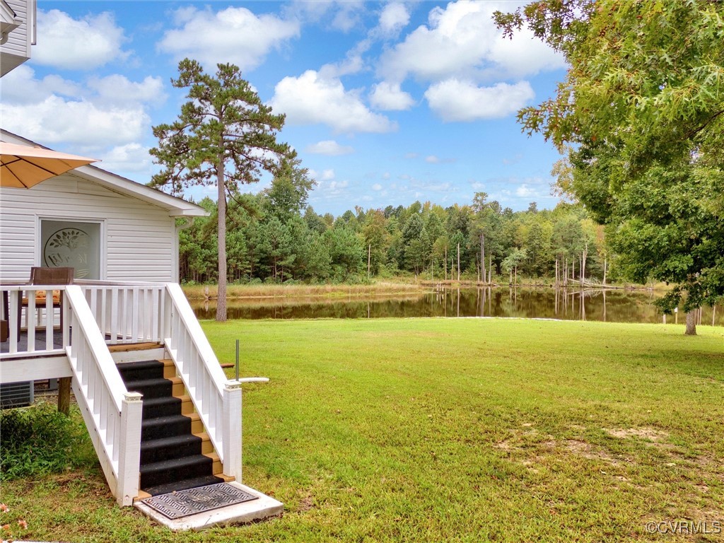 727 Eanes Road Kenbridge, VA 23944 - Photo 50 of 50 a view of outdoor space and swimming pool