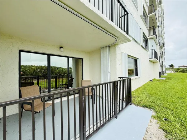 $4,200 | 9490 South Ocean Drive, Unit 113A, Jensen Beach, FL 34957