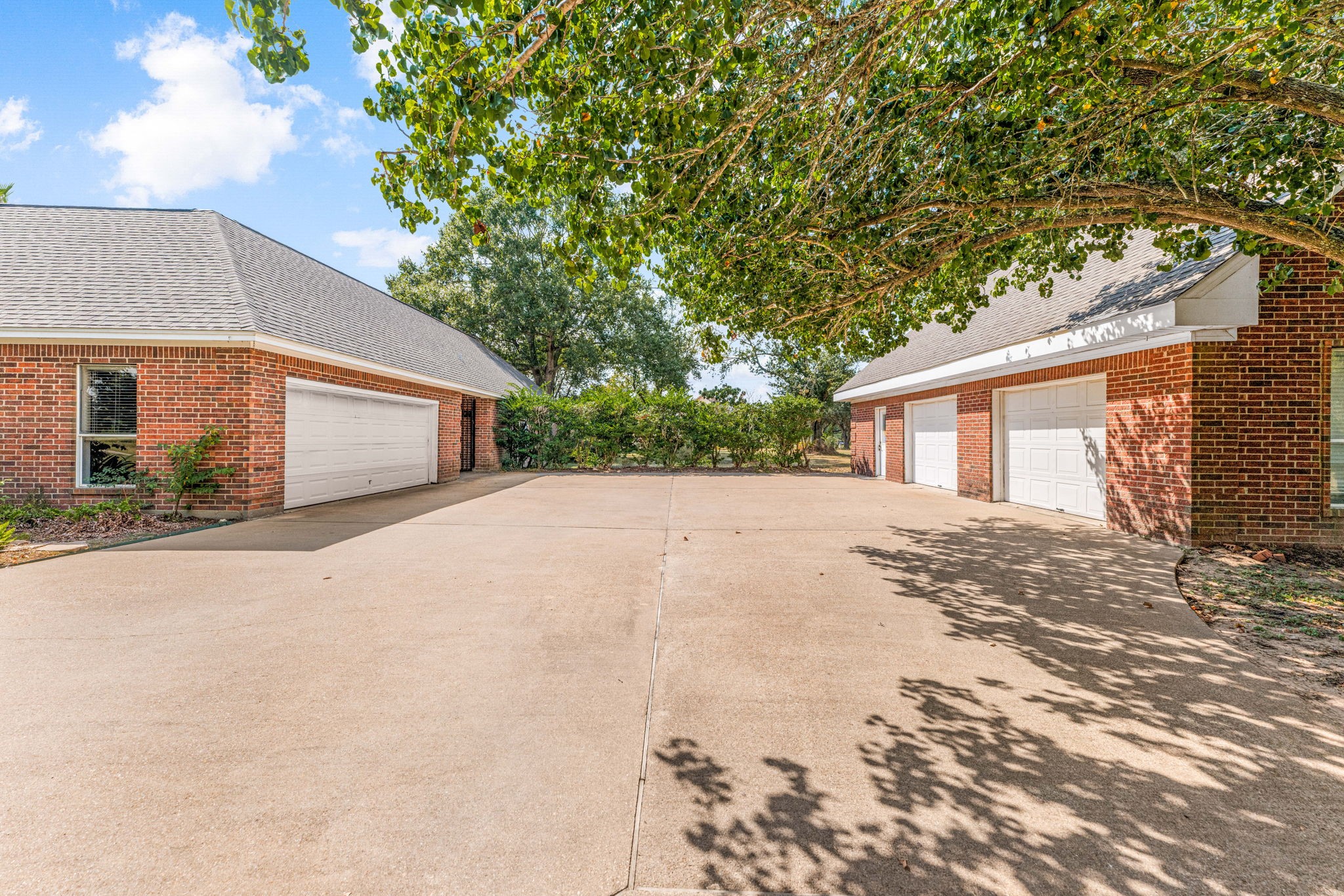 17207 Penick Road Waller, TX 77484 - Photo 36 of 37 a very nice looking house with a large tree