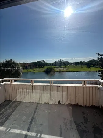 $1,900 | 17500 Northwest 68th Avenue, Unit D3002, Hialeah, FL 33015