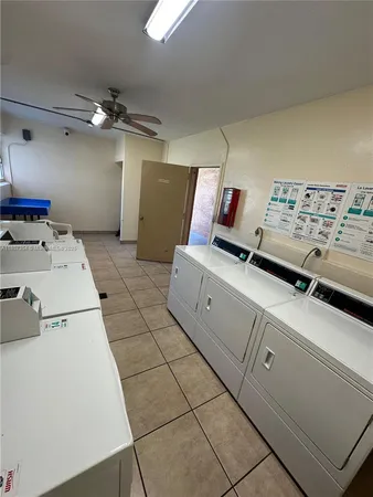 $1,900 | 17500 Northwest 68th Avenue, Unit D3002, Hialeah, FL 33015