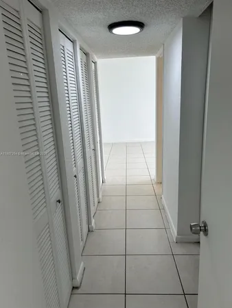 $1,900 | 17500 Northwest 68th Avenue, Unit D3002, Hialeah, FL 33015