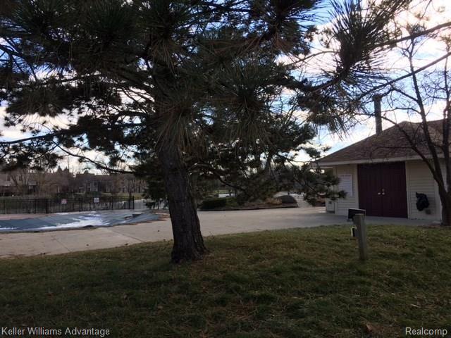 40046 Crosswinds Road, Unit 56 Novi, MI 48375 - Photo 20 of 22 IMG_0998.JPG