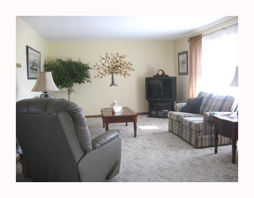 7428 Deercreek Drive Springfield, OH 45502 - Photo 5 of 12