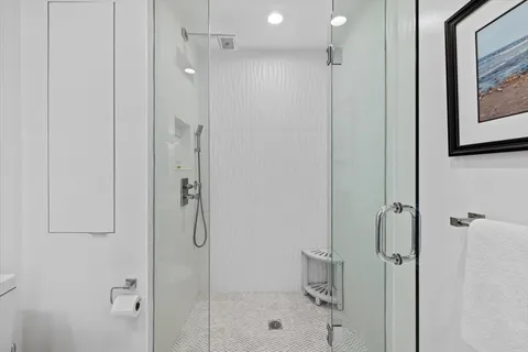 $1,299,999 | 80 Broad Street, Unit 808, Boston, MA 02110