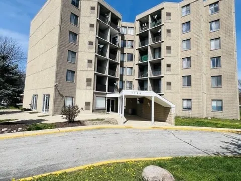 $124,999 | 1750 North Marywood Avenue, Unit 216, Aurora, IL 60505