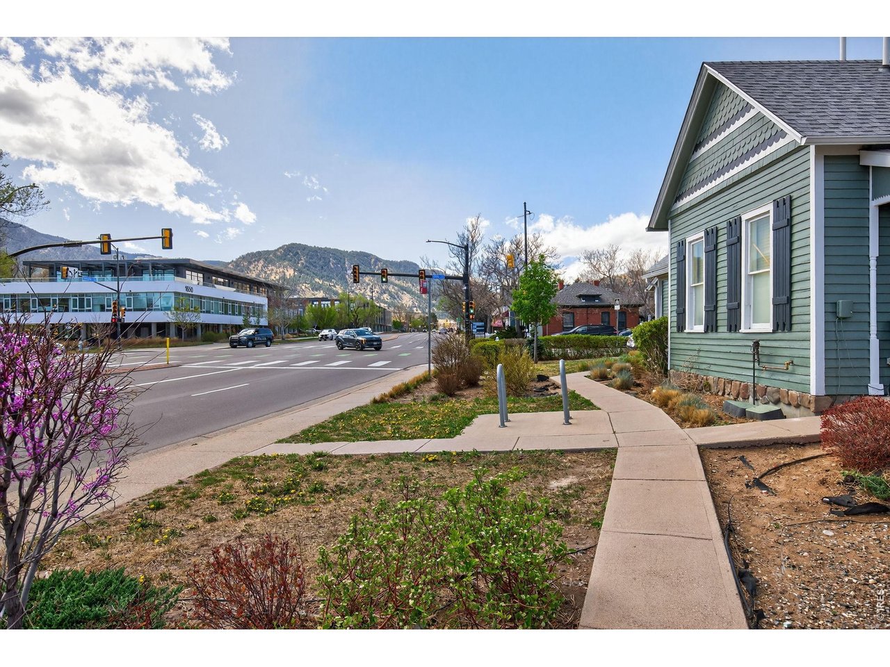 1806 17th Street Boulder, CO 80302 - Photo 5 of 45 a view of outdoor space yard and patio
