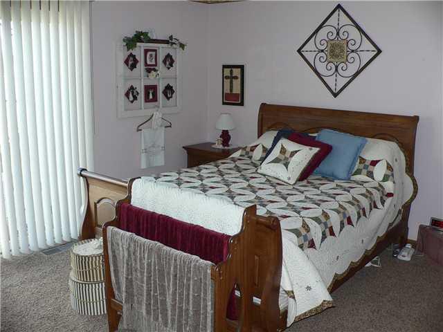 6911 Five Points Road Indianapolis, IN 46259 - Photo 16 of 24 Gallery Image 16