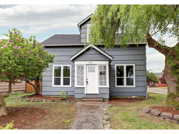 $385,000 | 1303 1st Street, Tillamook, OR 97141