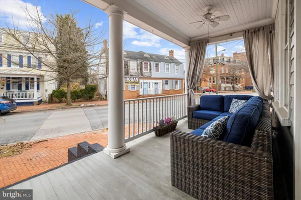 $1,500,000 | 190 Duke Of Gloucester Street, Annapolis, MD 21401