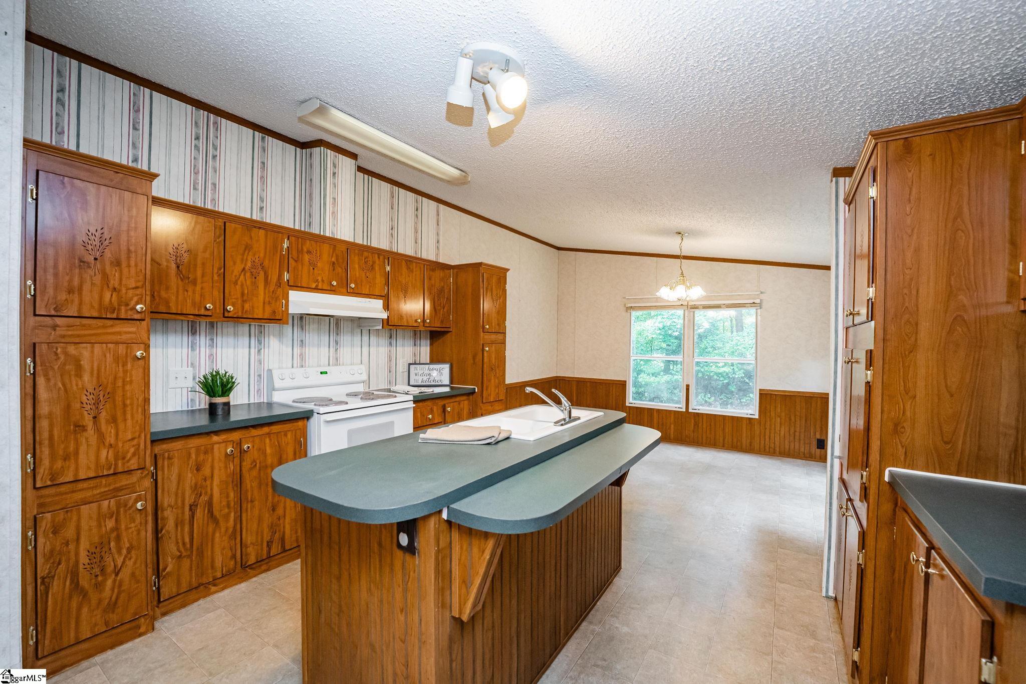 1057 Jordan Road Lyman, SC 29365 - Photo 5 of 33
