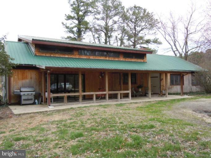 a house view with a outdoor space