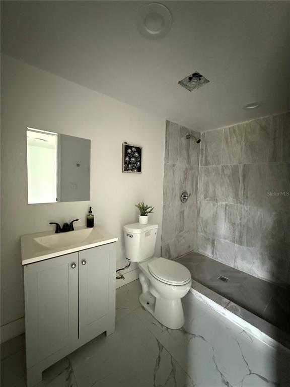 3931 Ave R Northwest Winter Haven, FL 33881 - Photo 4 of 6 Gallery Image 4