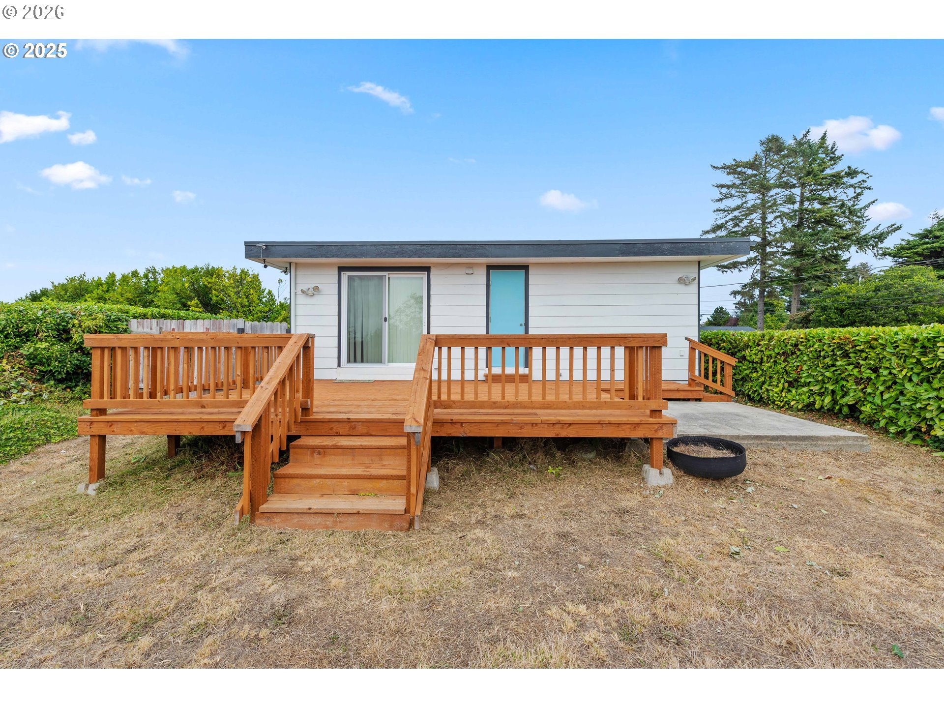 536 South Marple Street Coos Bay, OR 97420 - Photo 31 of 39 Deck