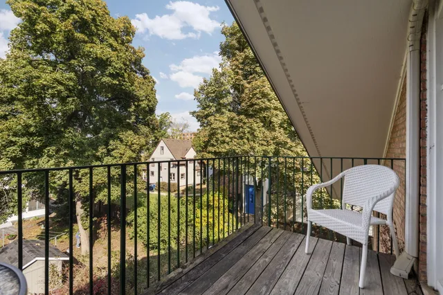 $289,000 | 921 East Huron Street, Unit 6, Ann Arbor, MI 48104