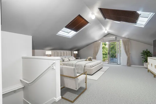 $289,000 | 921 East Huron Street, Unit 6, Ann Arbor, MI 48104