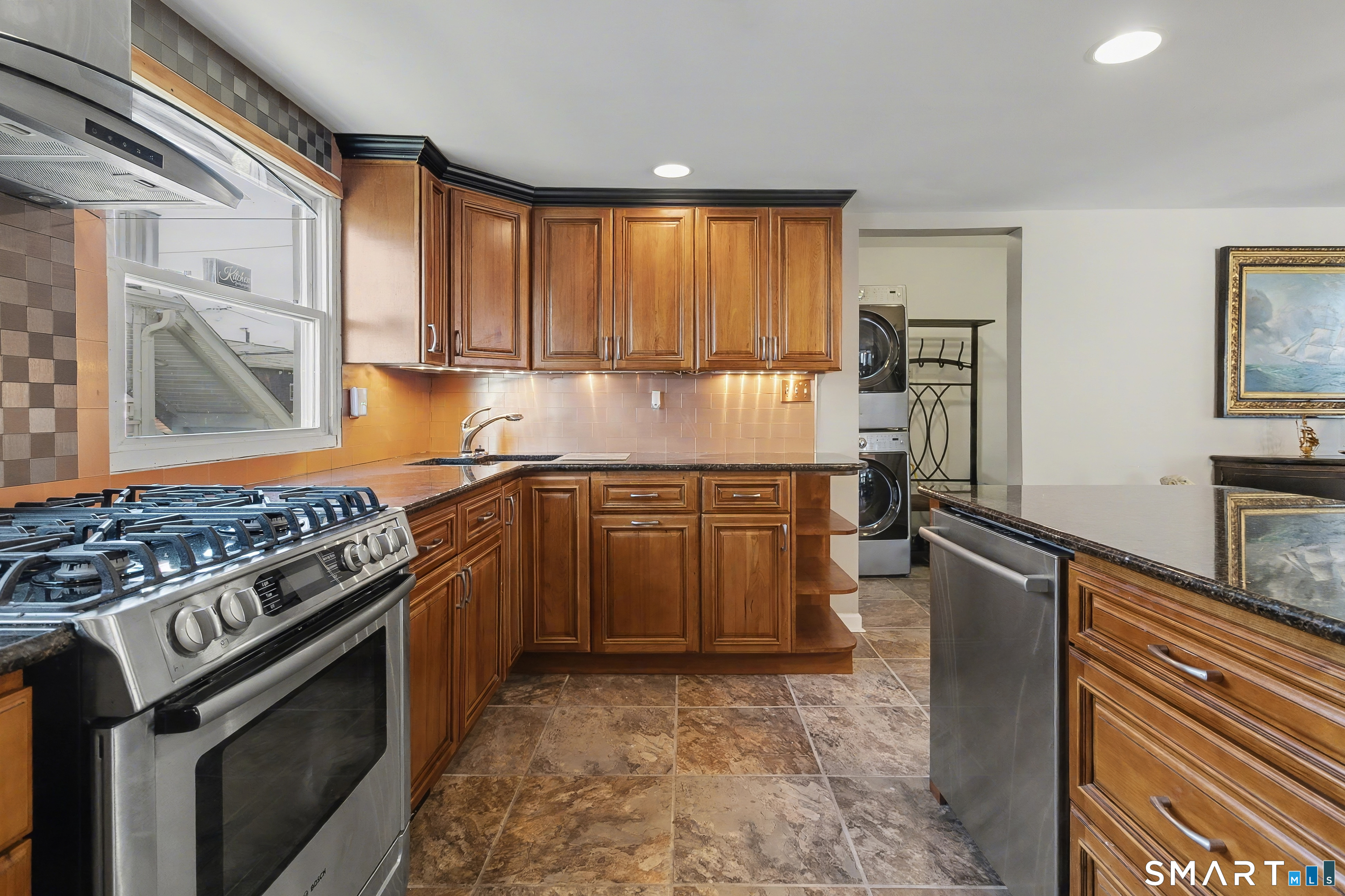 51 Point Beach Drive Milford, CT 06460 - Photo 15 of 36