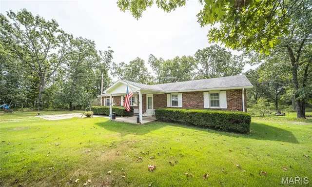 $230,000 | 15216 Columbia Road, Dixon, MO 65459