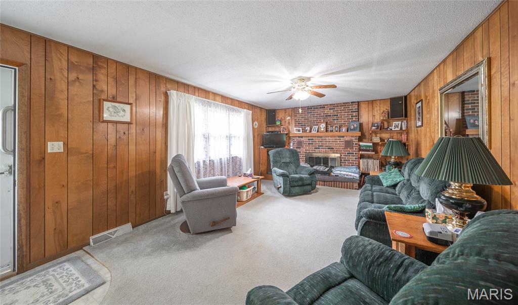 15216 Columbia Road Dixon, MO 65459 - Photo 6 of 35