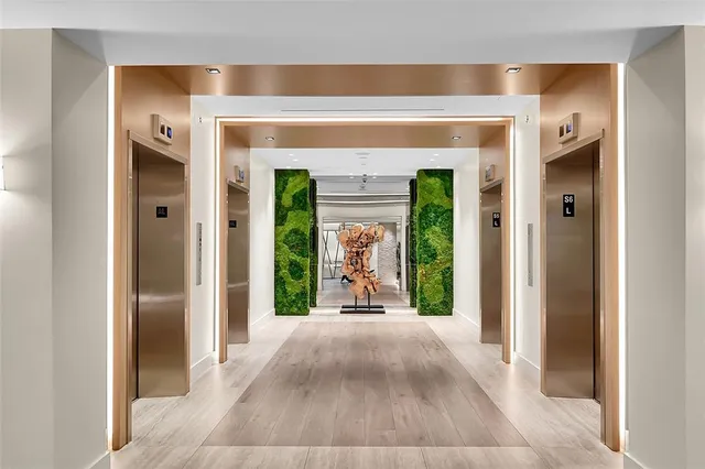 $1,695,000 | 2301 Collins Avenue, Unit 838, Miami Beach, FL 33139