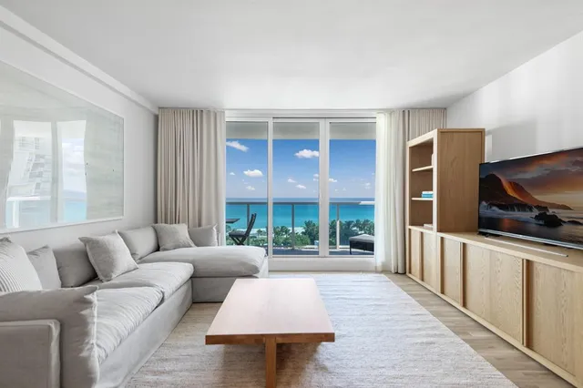 $1,695,000 | 2301 Collins Avenue, Unit 838, Miami Beach, FL 33139