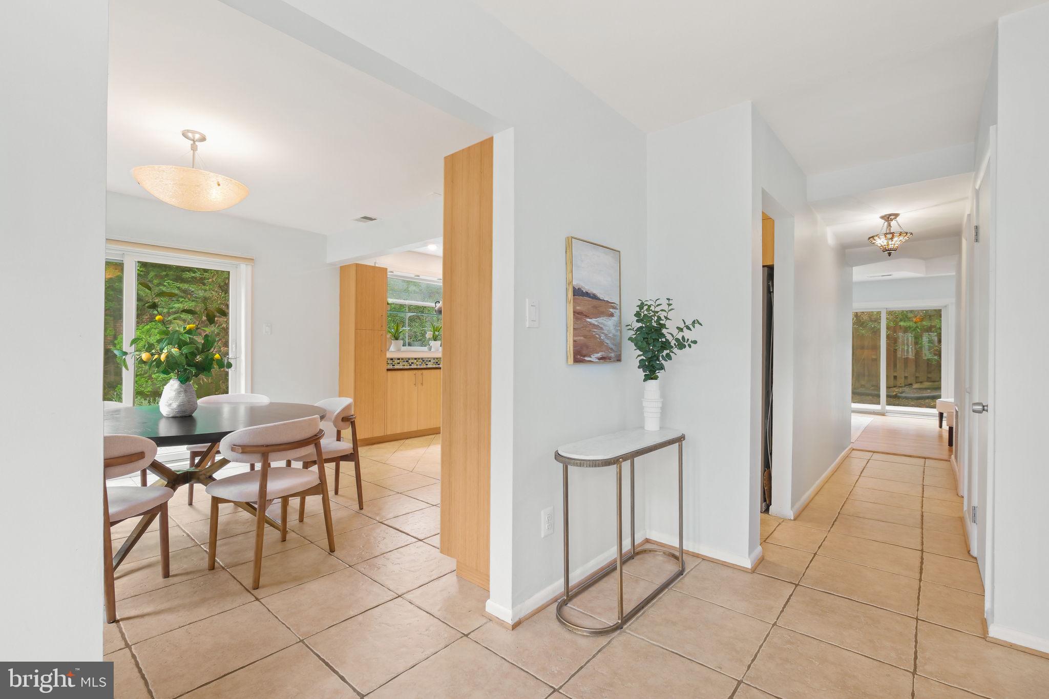 9528 Starmont Road Bethesda, MD 20817 - Photo 2 of 38
