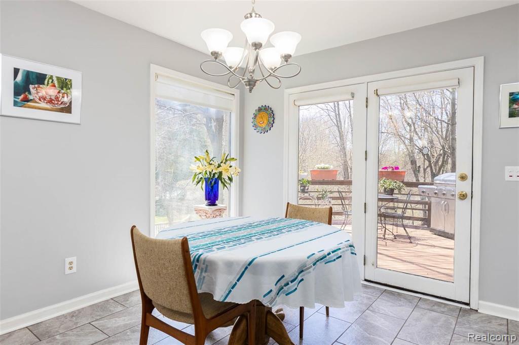 1359 Kingspath Drive Rochester Hills, MI 48306 - Photo 15 of 60