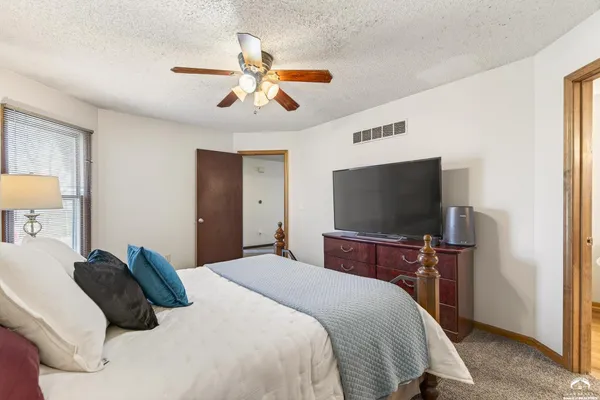 $364,900 | 3916 Monterey Court, Lawrence, KS 66049