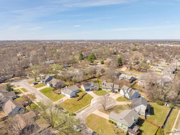 $364,900 | 3916 Monterey Court, Lawrence, KS 66049