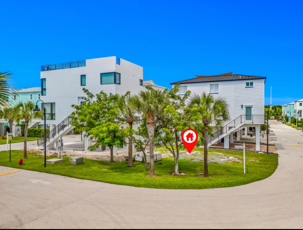 94825 Overseas Highway, Unit 238 Key Largo, FL 33037 - Photo 6 of 11 a view of a volley ball court
