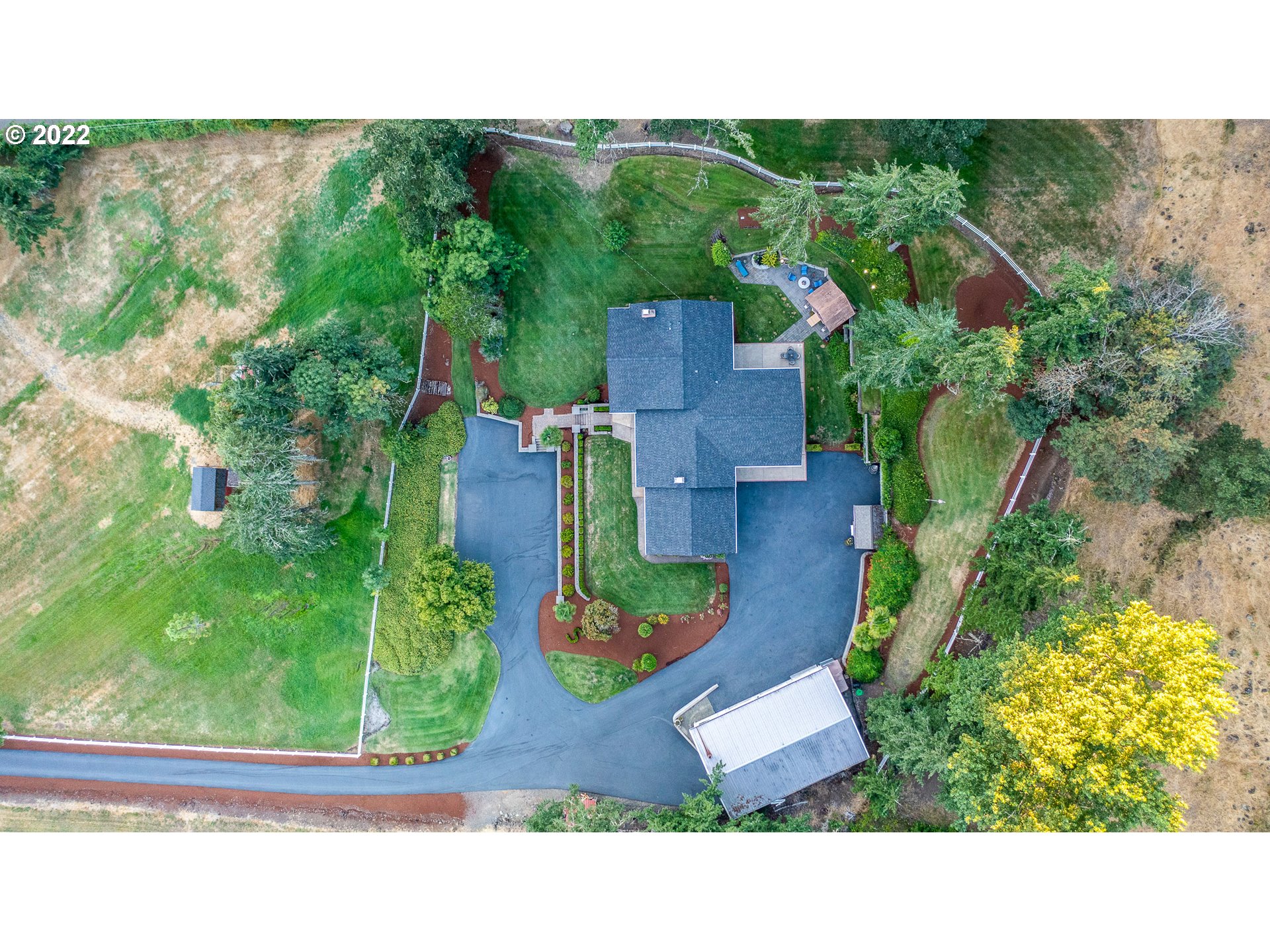 33315 Bloomberg Road Eugene, OR 97405 - Photo 4 of 32 an aerial view of a house