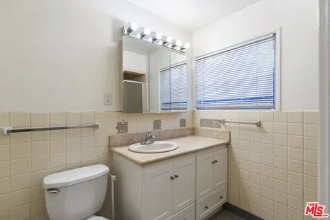 $550,000 | 5165 Village Green, Los Angeles, CA 90016