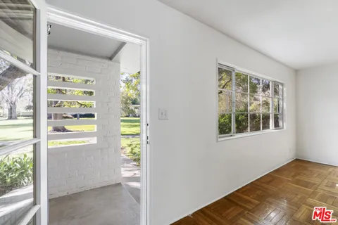 $550,000 | 5165 Village Green, Los Angeles, CA 90016