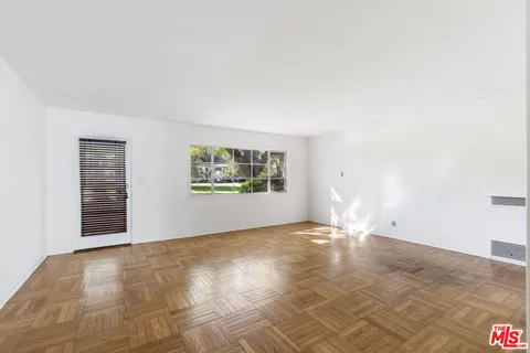 $550,000 | 5165 Village Green, Los Angeles, CA 90016