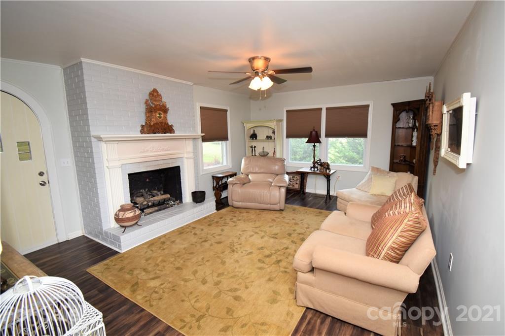 238 Whitesides Road Bessemer City, NC 28016 - Photo 3 of 33 Gallery Image 3