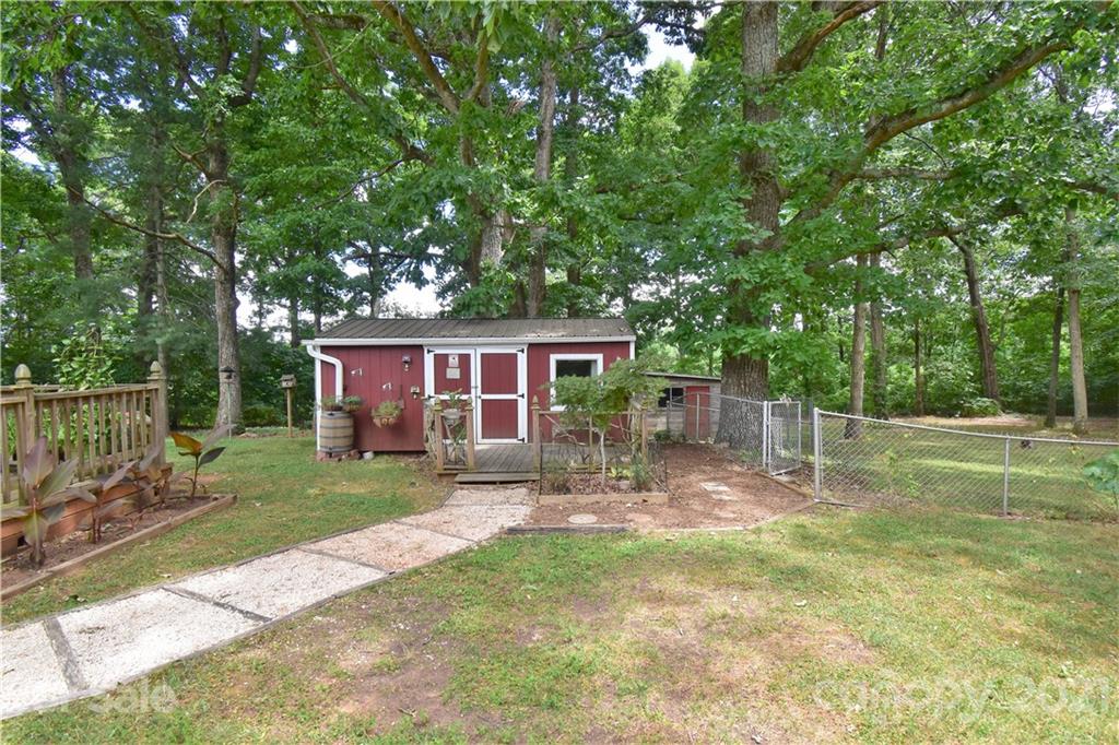 238 Whitesides Road Bessemer City, NC 28016 - Photo 22 of 33 Gallery Image 22
